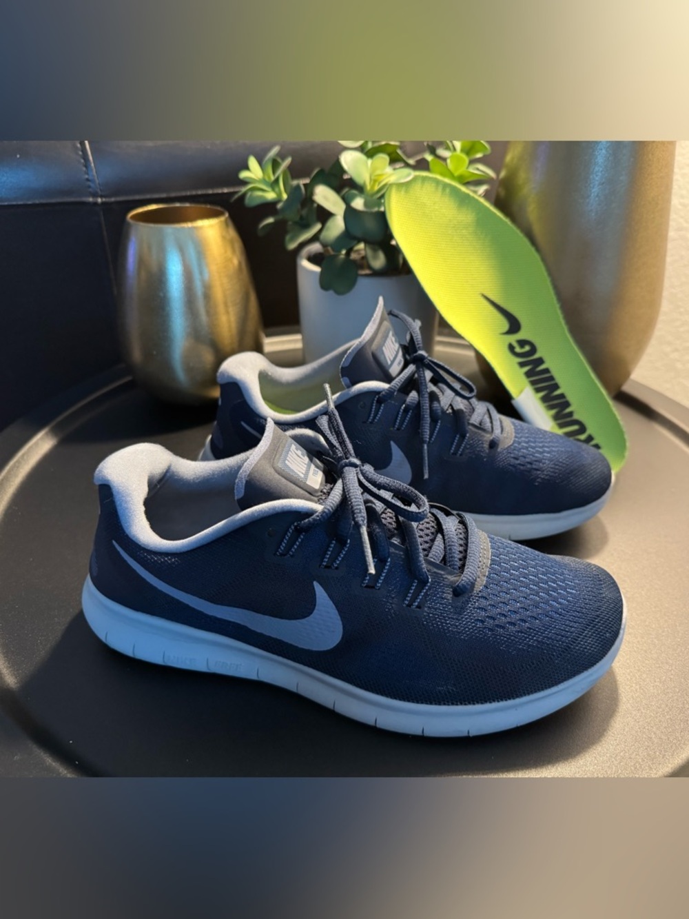 NIKE FREE RUN